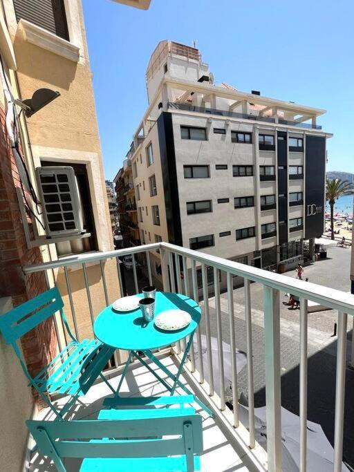Appartement Apartamento céntrico y en primera línea de playa à Benidorm Extérieur photo