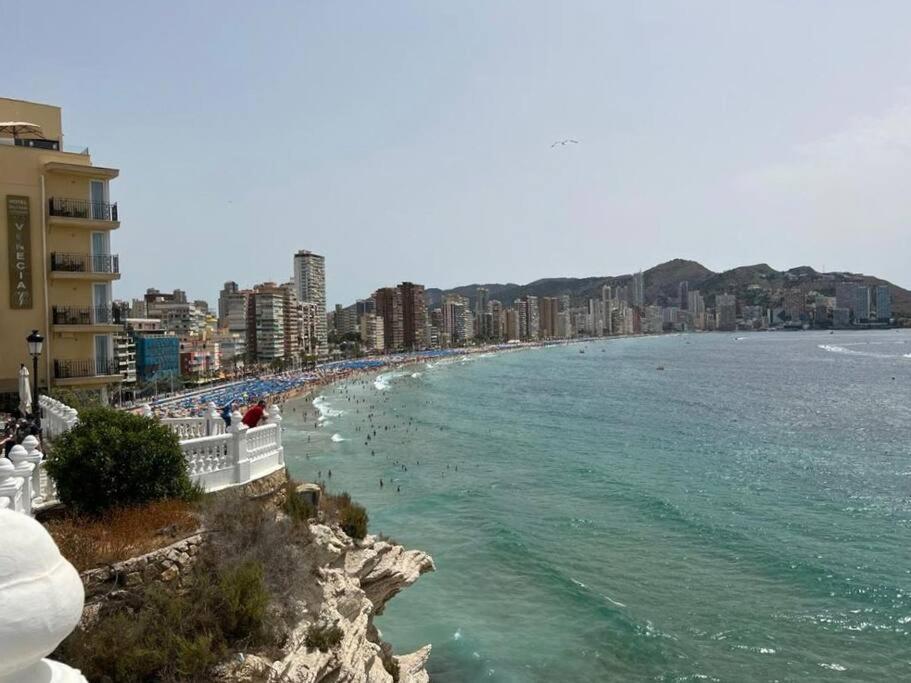 Appartement Apartamento céntrico y en primera línea de playa à Benidorm Extérieur photo