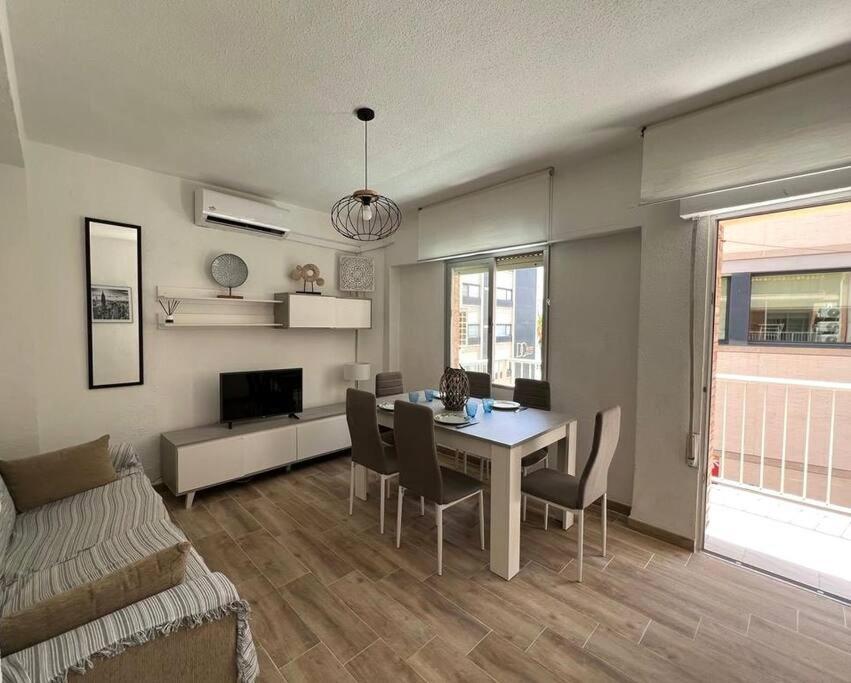 Appartement Apartamento céntrico y en primera línea de playa à Benidorm Extérieur photo