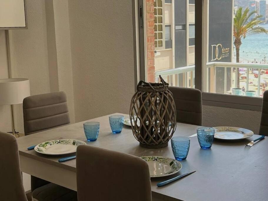 Appartement Apartamento céntrico y en primera línea de playa à Benidorm Extérieur photo