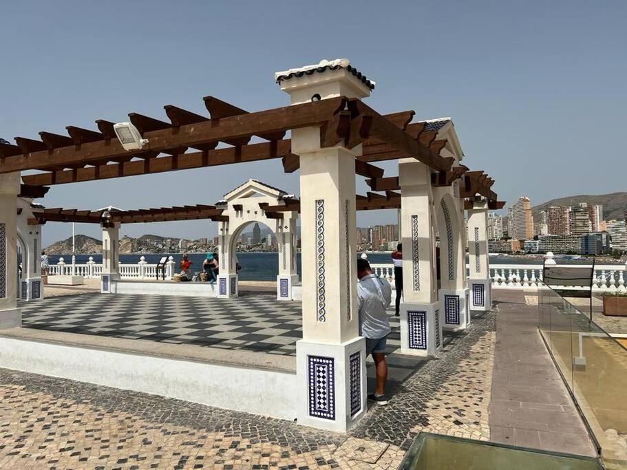 Appartement Apartamento céntrico y en primera línea de playa à Benidorm Extérieur photo